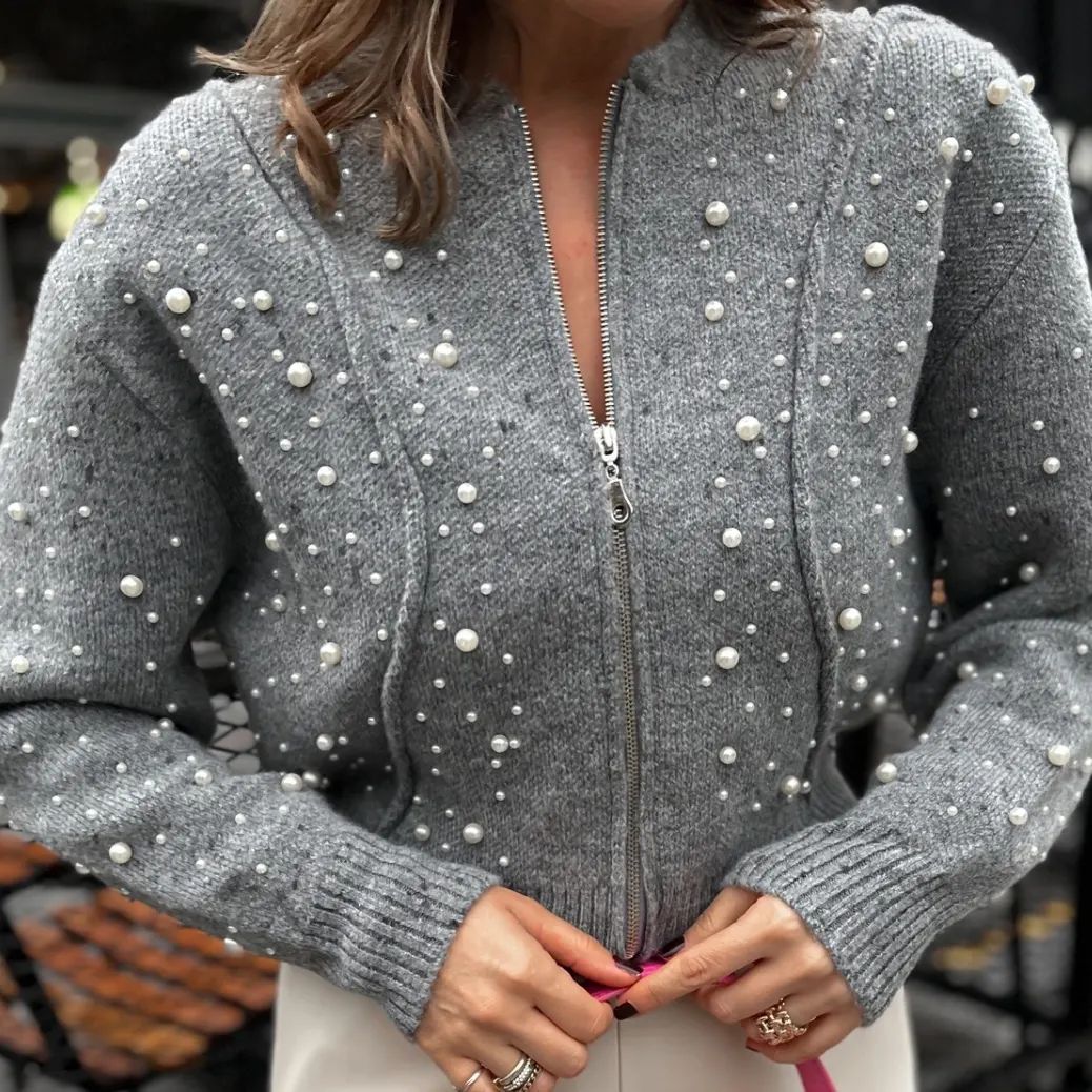 ZIP-UP WITH PEARLS