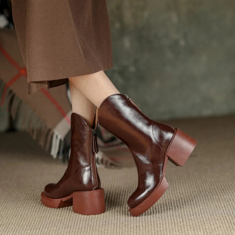 ROUND TOE BOOTS