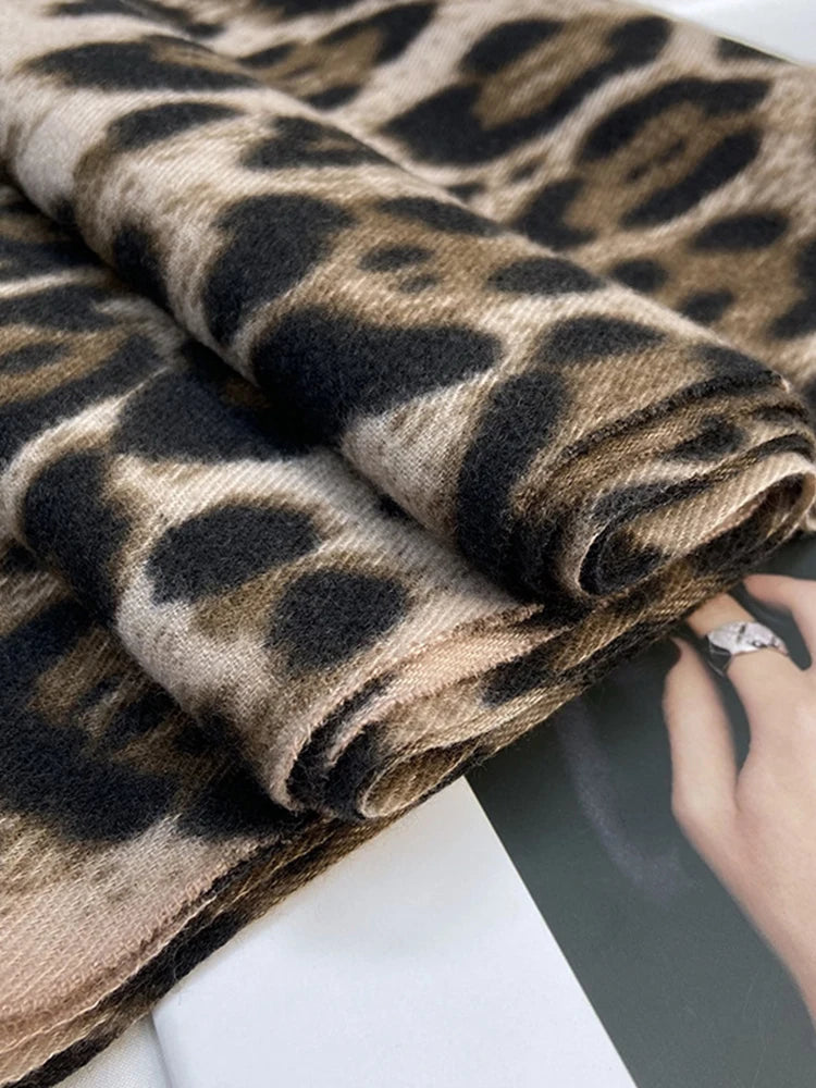 LEOPARD SCARF