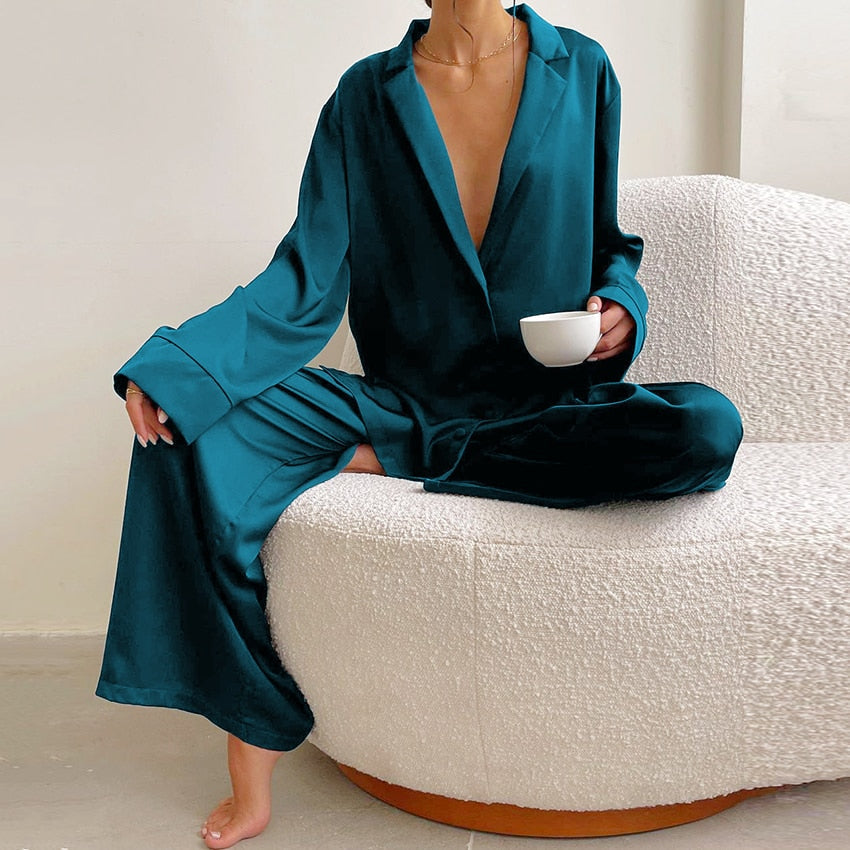 OVERSIZED SILK SUIT