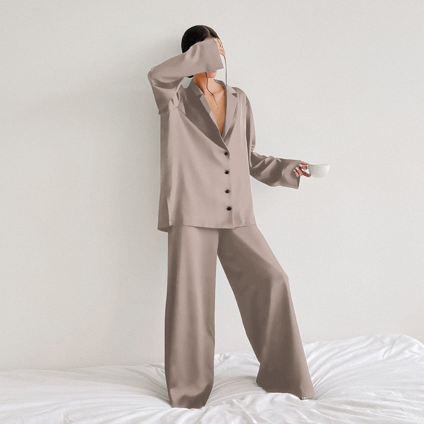 OVERSIZED SILK SUIT